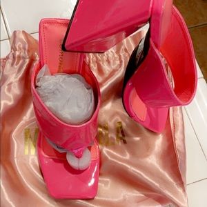 6.5 pink Miss Lola Heels